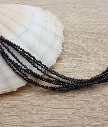 Bracelet 7 rangs en Spinelle noir en provenance de l’Inde, Perles facettées en spinelle de 2 mm avec chaînette de rallonge d’env. 1.5 cm en argent 0.925