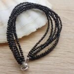 Bracelet 7 rangs en Spinelle noir en provenance de l’Inde, Perles facettées en spinelle de 2 mm avec chaînette de rallonge d’env. 1.5 cm en argent 0.925