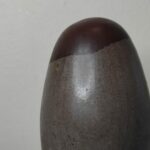 Shiva Lingam ( présenté sur la photo ) Taille 180mm x 95mm Poids 1830 g Les motifs et couleurs peuvent varier d'une pierre à une autre Les minéraux vendus sont tous uniques. Nous contacter pour recevoir des photos et descriptifs détaillés des pierres , géodes, nodules ou autres minéraux en stock de la même famille que le minéral présenté ici.  Les Photos présentés sont la propriété exclusive de Chris-Thérapies.