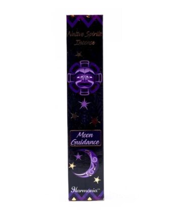 Encens Native Spirits Lune: Guidage. Parfum principal: Jasmin. article : 14165 EAN : 8720088299531 Conditionnement pour 1 boite : 12 à 15 bâtons de 20 cm environ Poids : 15 gr environ Conditionnement pour 1 carton : 12 paquets de 15 gr chacun Poids total grammes : 442 Certification iso 9001 - iso 14001 - iso 45001 Origines et traçabilités : Inde Heures de combustion : ±45-60 min En épuisement!  le produit ne sera pas renouveler après épuisement du stock 