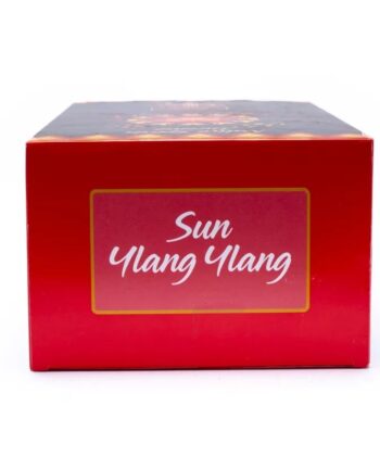 Encens Native Spirits Soleil: abondance. Parfum principal: Ylang-Ylang. article : 14166 EAN : 8720088299548 Conditionnement pour 1 boite : 12 à 15 bâtons de 20 cm environ Poids : 15 gr environ Conditionnement pour 1 carton : 12 paquets de 15 gr chacun Poids total grammes : 442 Certification iso 9001 - iso 14001 - iso 45001 Origines et traçabilités : Inde Heures de combustion : ±45-60 min En épuisement!  le produit ne sera pas renouveler après épuisement du stock 